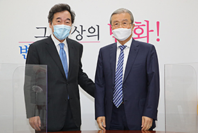 김종인 비상대책위원장, 더불어민주당 이낙연 신임 당대표 접견