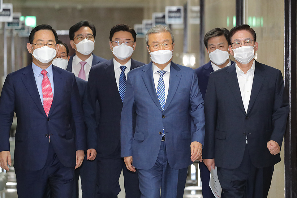 제목 노출 영역입니다 이미지