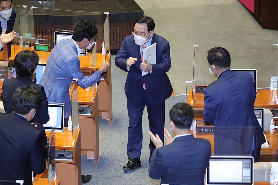 제목 노출 영역입니다 이미지