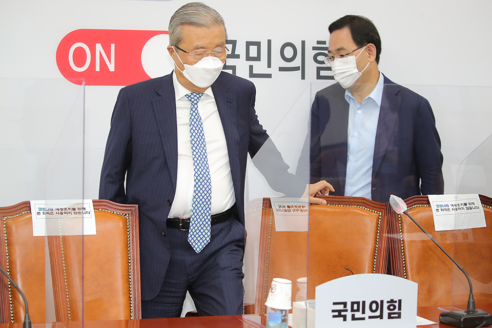 제목 노출 영역입니다 이미지