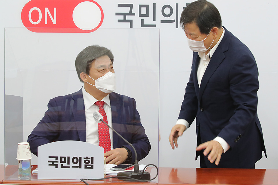 제목 노출 영역입니다 이미지