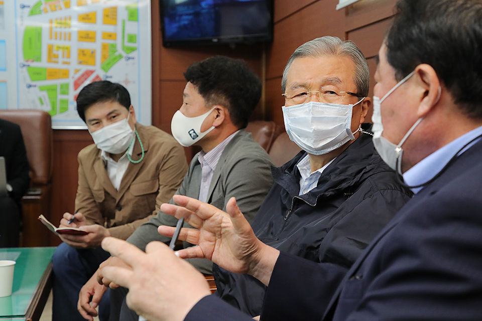 제목 노출 영역입니다 이미지