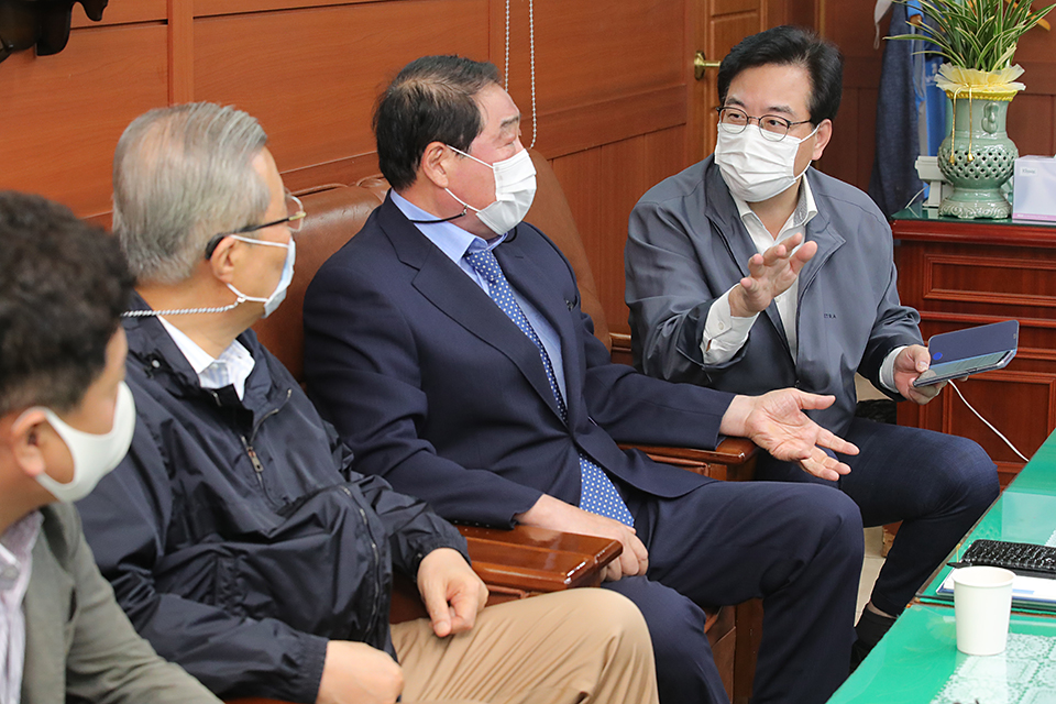 제목 노출 영역입니다 이미지