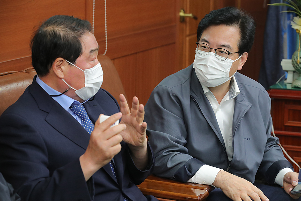 제목 노출 영역입니다 이미지