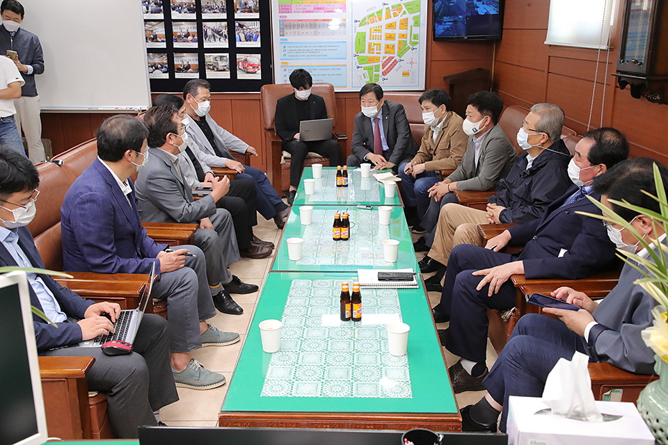 제목 노출 영역입니다 이미지