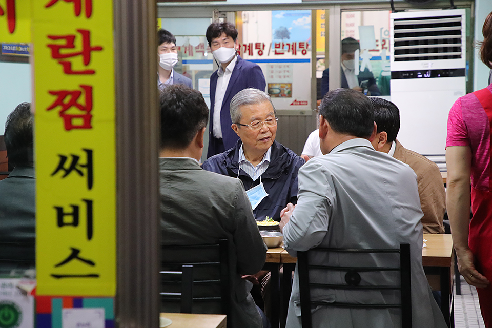 제목 노출 영역입니다 이미지