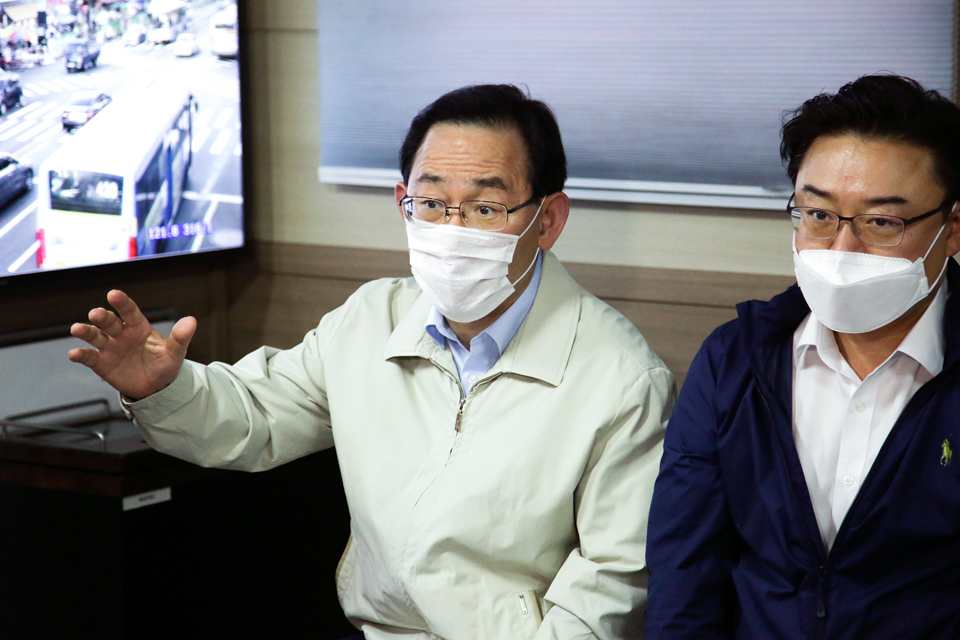 제목 노출 영역입니다 이미지