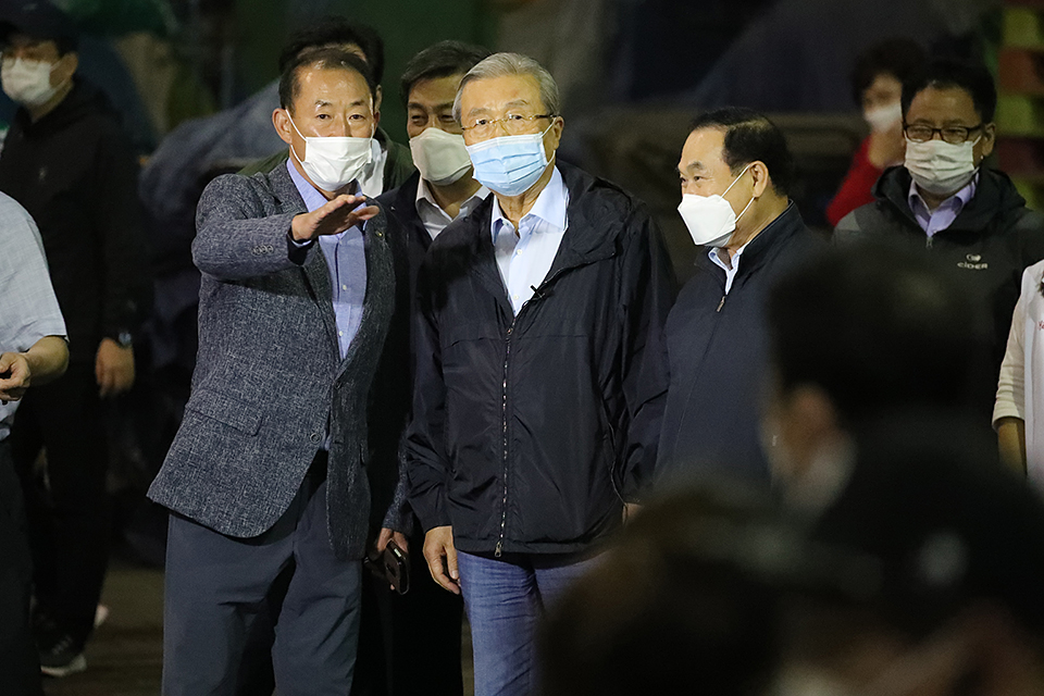 제목 노출 영역입니다 이미지