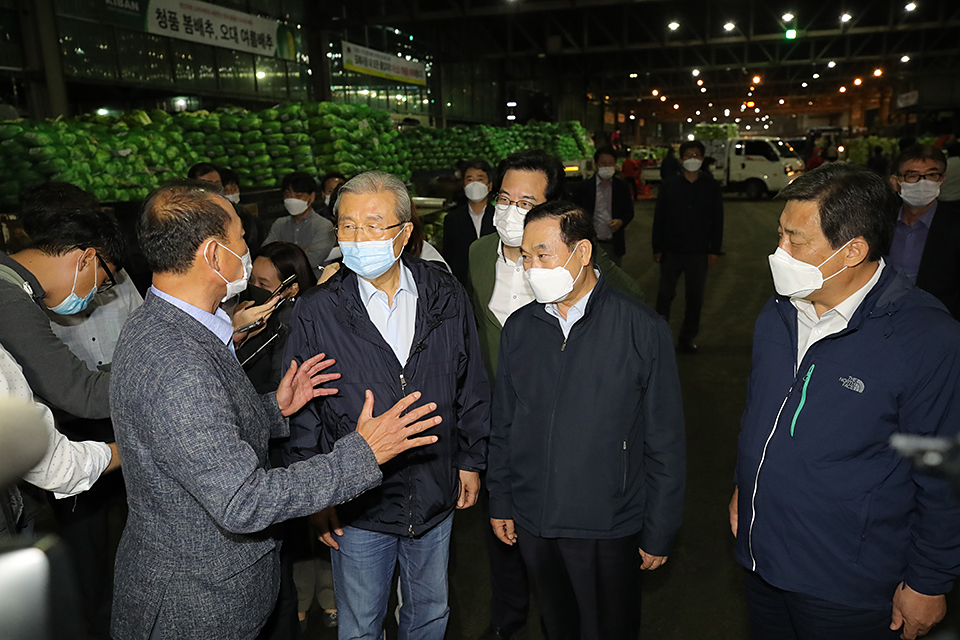 제목 노출 영역입니다 이미지