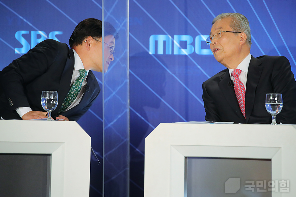 제목 노출 영역입니다 이미지