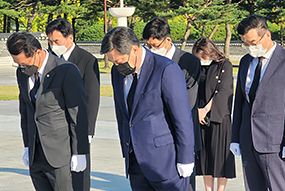 국민통합위원회 국립 5.18 민주묘지 참배