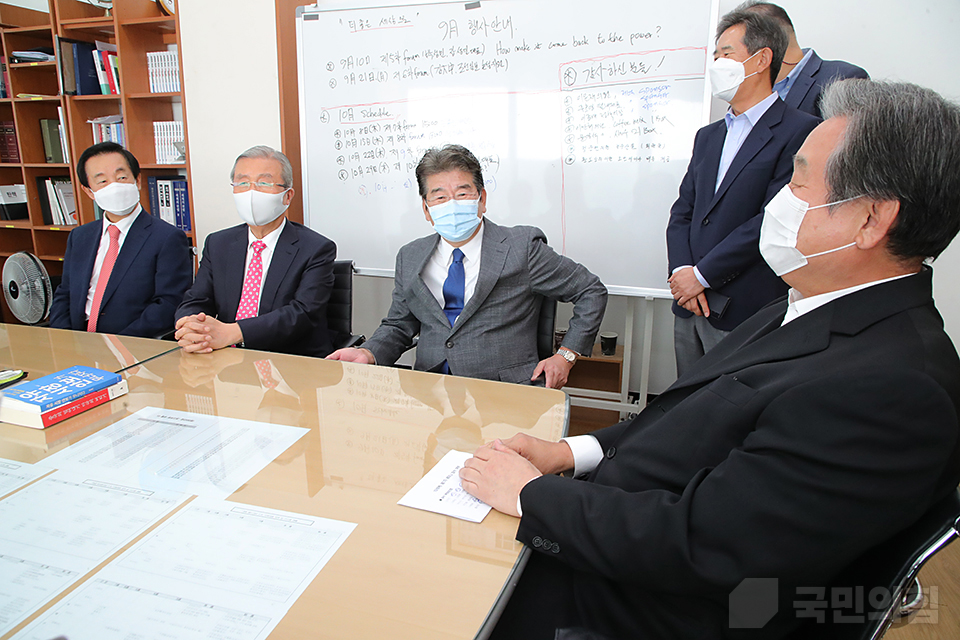 제목 노출 영역입니다 이미지