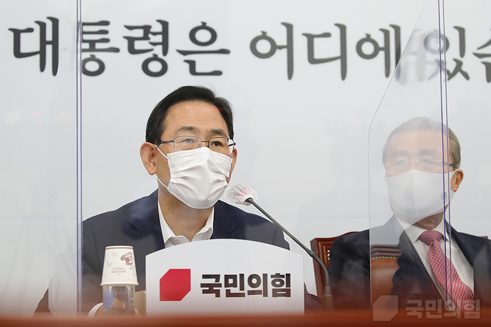 제목 노출 영역입니다 이미지