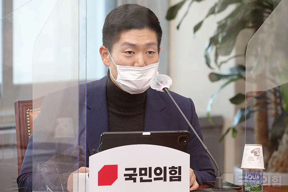 제목 노출 영역입니다 이미지