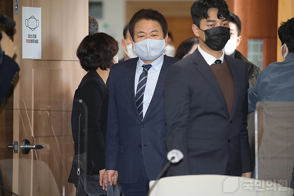 제목 노출 영역입니다 이미지