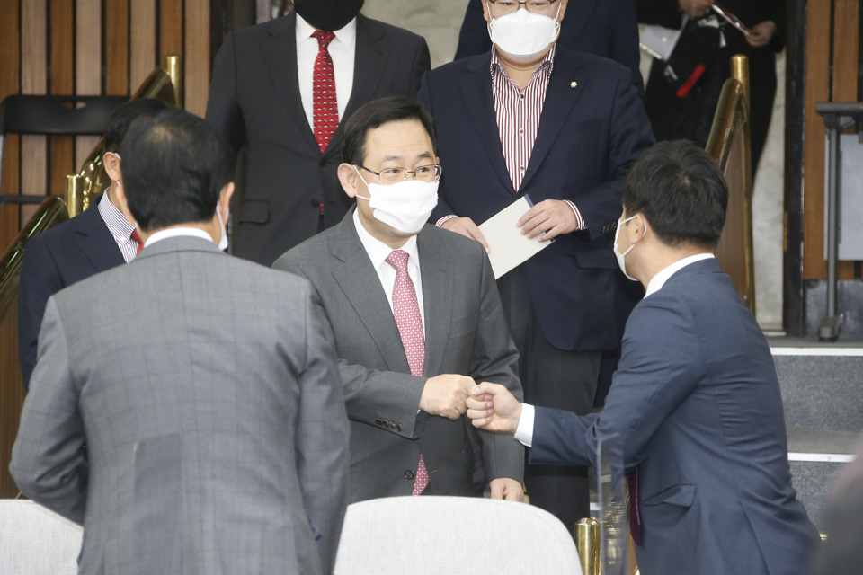 제목 노출 영역입니다 이미지
