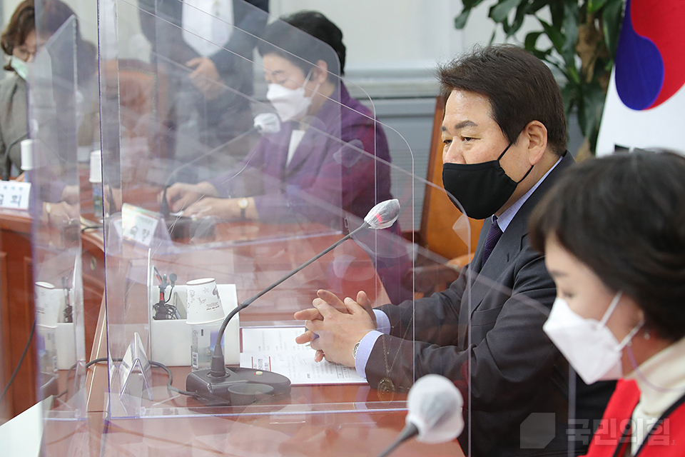 제목 노출 영역입니다 이미지