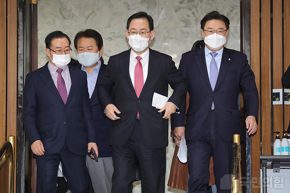 제목 노출 영역입니다 이미지