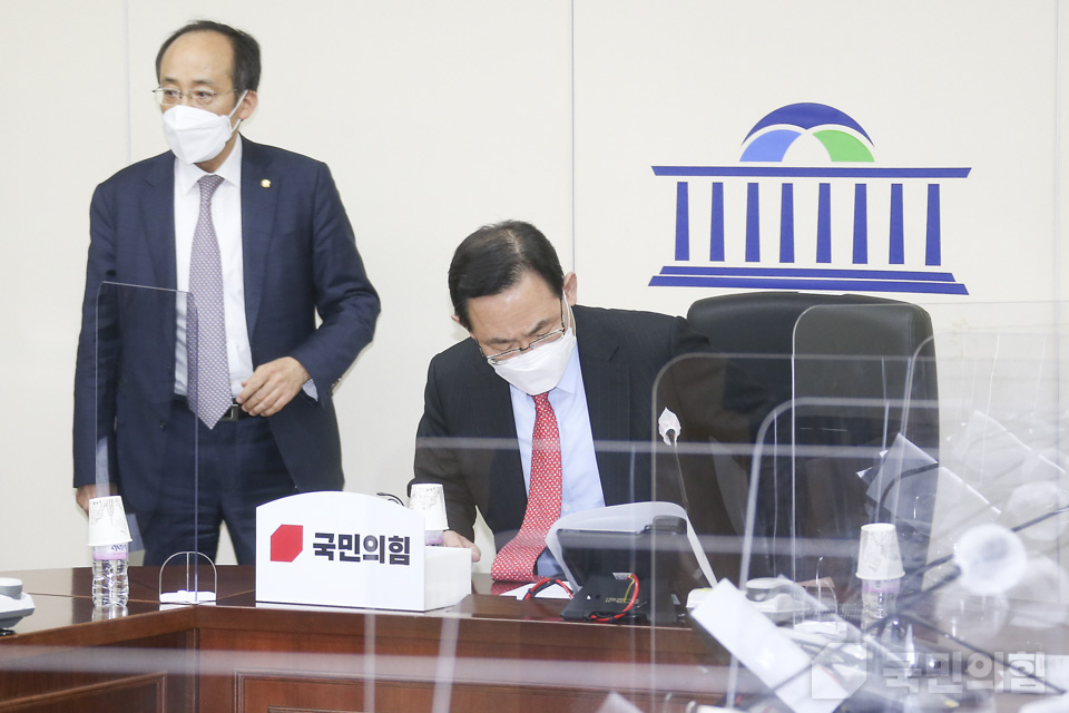 제목 노출 영역입니다 이미지