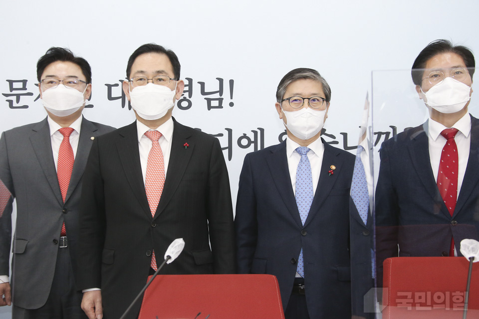 제목 노출 영역입니다 이미지