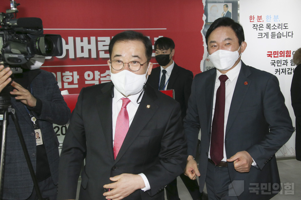 제목 노출 영역입니다 이미지