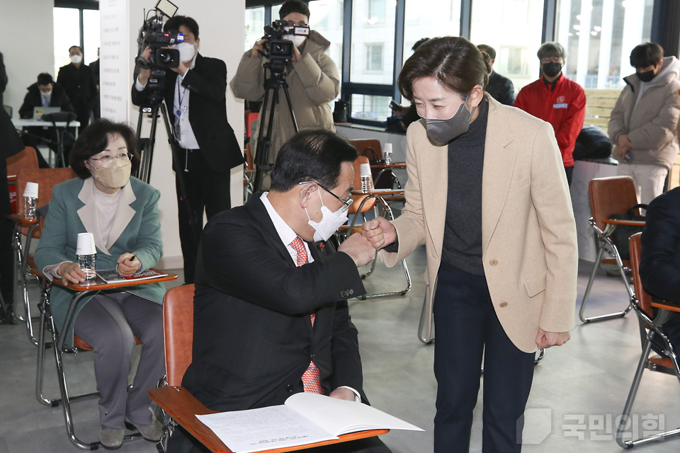 제목 노출 영역입니다 이미지