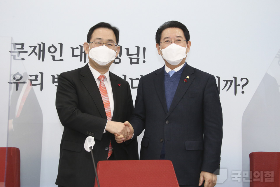 제목 노출 영역입니다 이미지