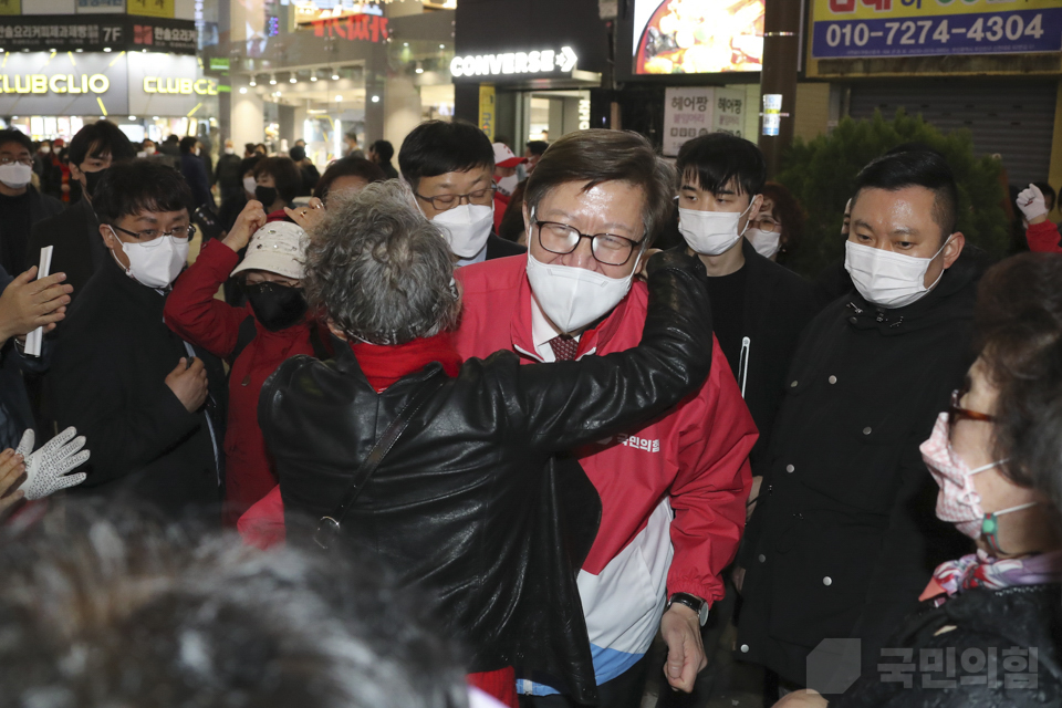제목 노출 영역입니다 이미지