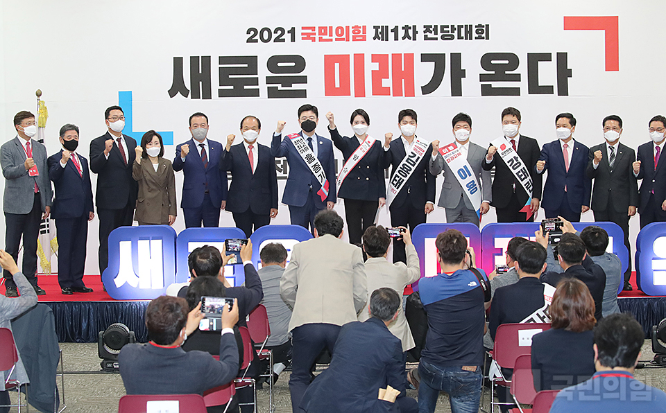 제목 노출 영역입니다 이미지