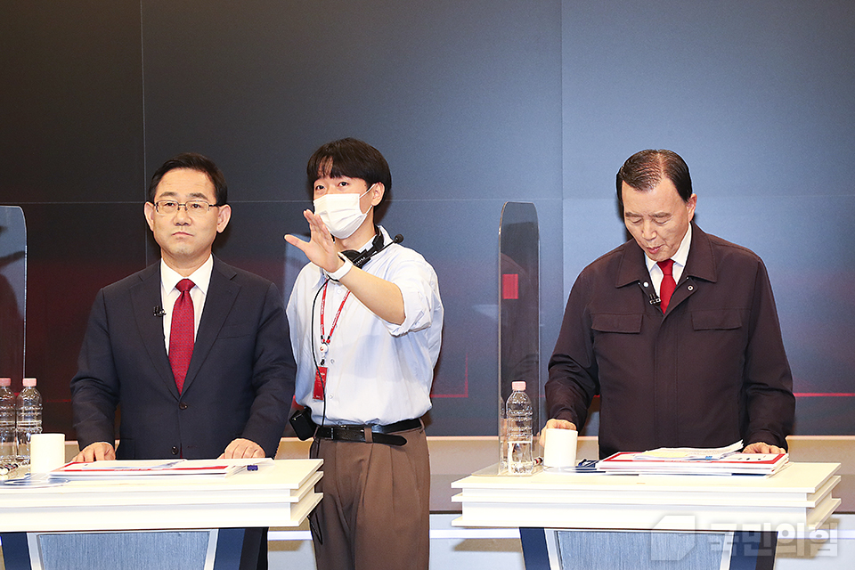제목 노출 영역입니다 이미지