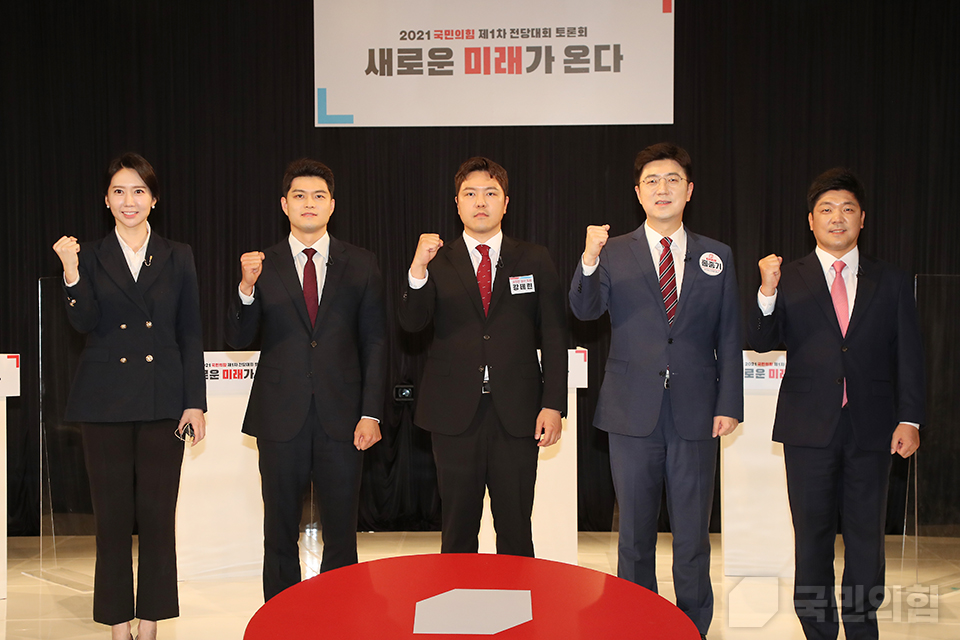제목 노출 영역입니다 이미지