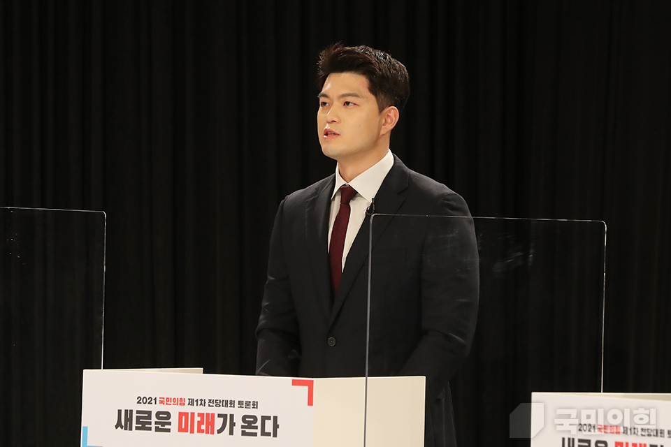 제목 노출 영역입니다 이미지