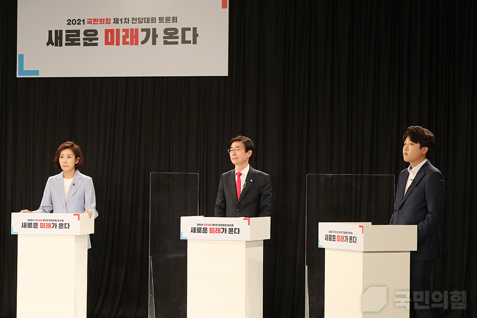 제목 노출 영역입니다 이미지