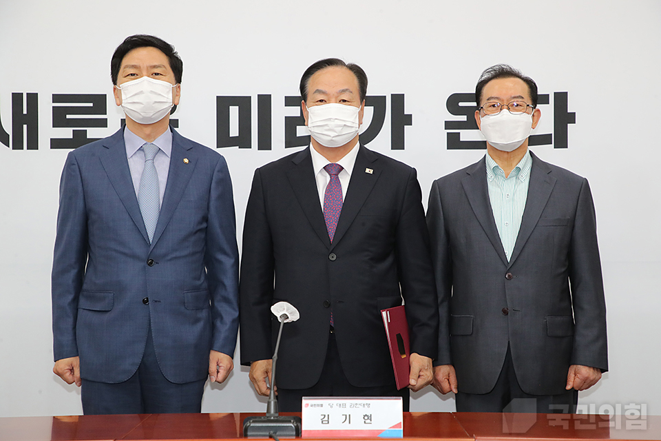 제목 노출 영역입니다 이미지