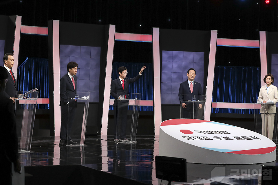 제목 노출 영역입니다 이미지