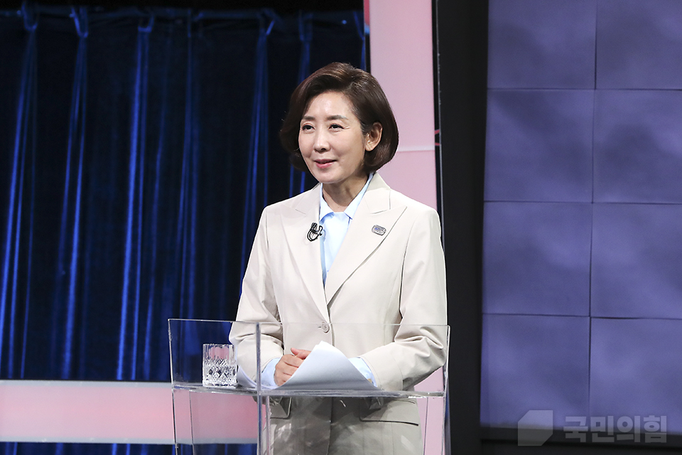 제목 노출 영역입니다 이미지