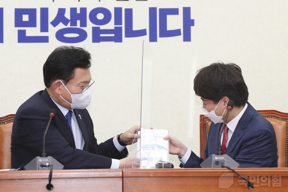 제목 노출 영역입니다 이미지
