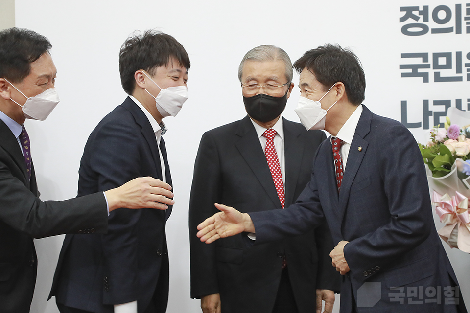 제목 노출 영역입니다 이미지