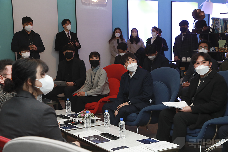 제목 노출 영역입니다 이미지