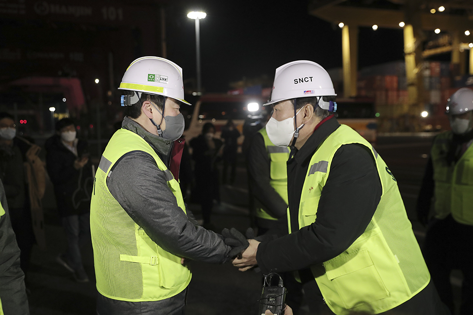 제목 노출 영역입니다 이미지