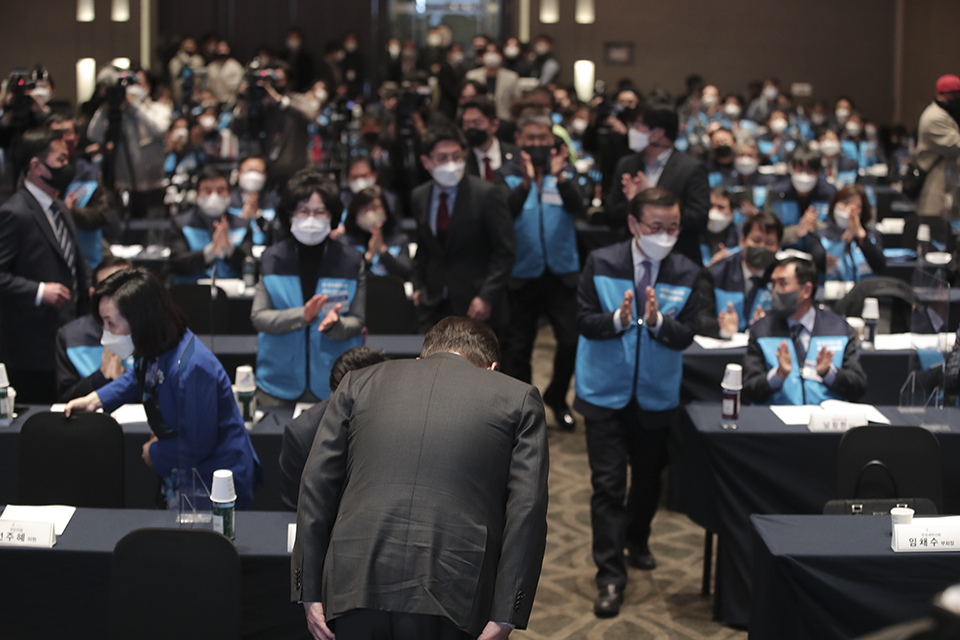 제목 노출 영역입니다 이미지