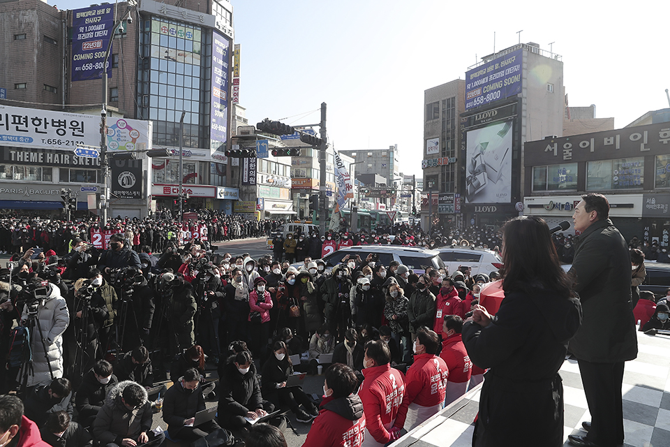 제목 노출 영역입니다 이미지
