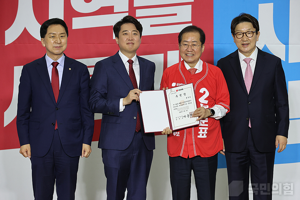 제목 노출 영역입니다 이미지
