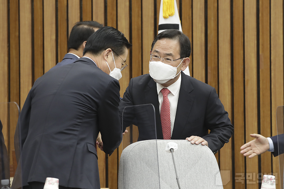 제목 노출 영역입니다 이미지