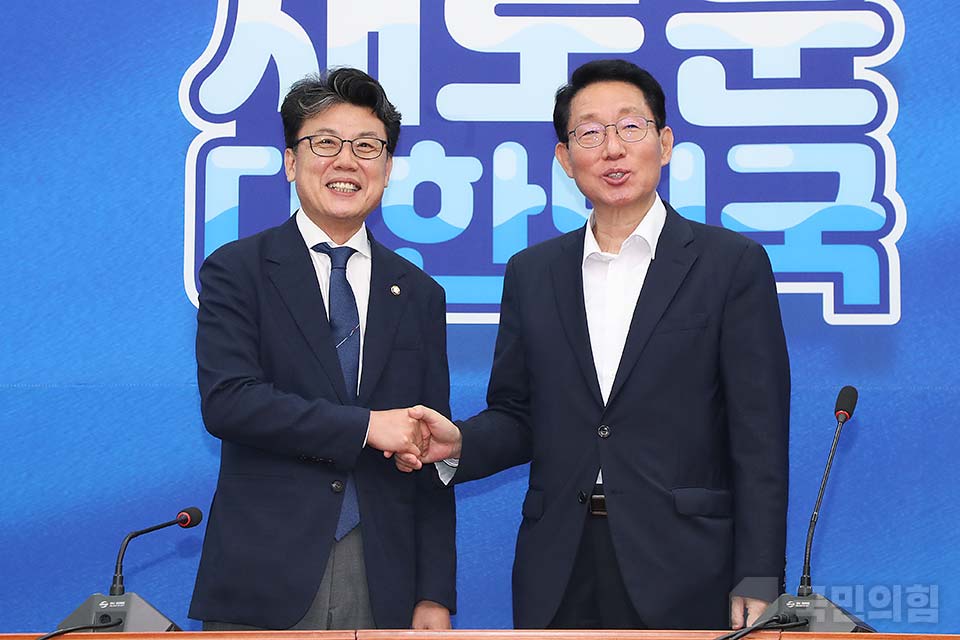 김상훈 정책위의장, 진성준 더불어민주당 정책위의장 예방