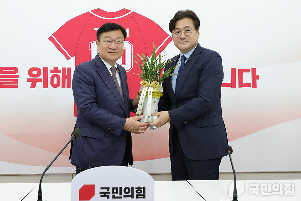 홍익표 대통령비서실 정무수석 접견