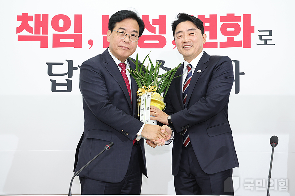 송언석 원내대표, 강훈식 대통령비서실장, 우상호 정무수석 접견