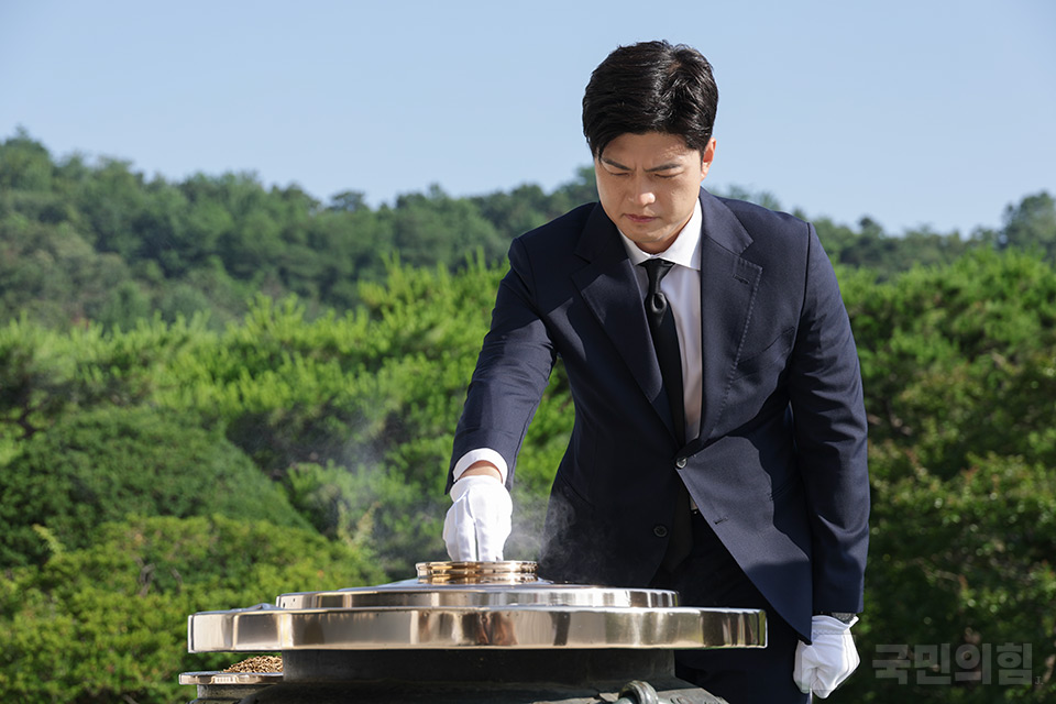 국립서울현충원 참배 및 6·25 참전용사 묘역정화 봉사활동