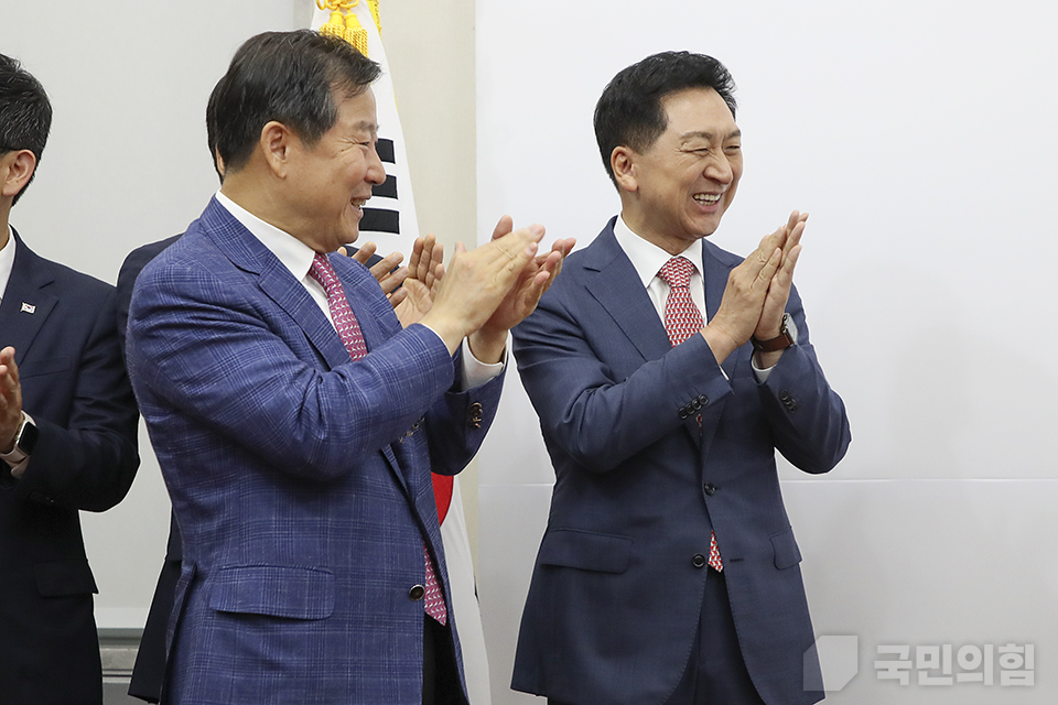 제목 노출 영역입니다 이미지