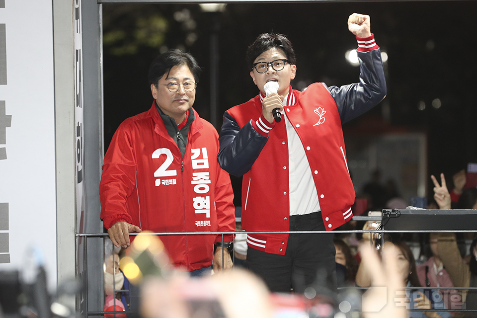 제목 노출 영역입니다 이미지